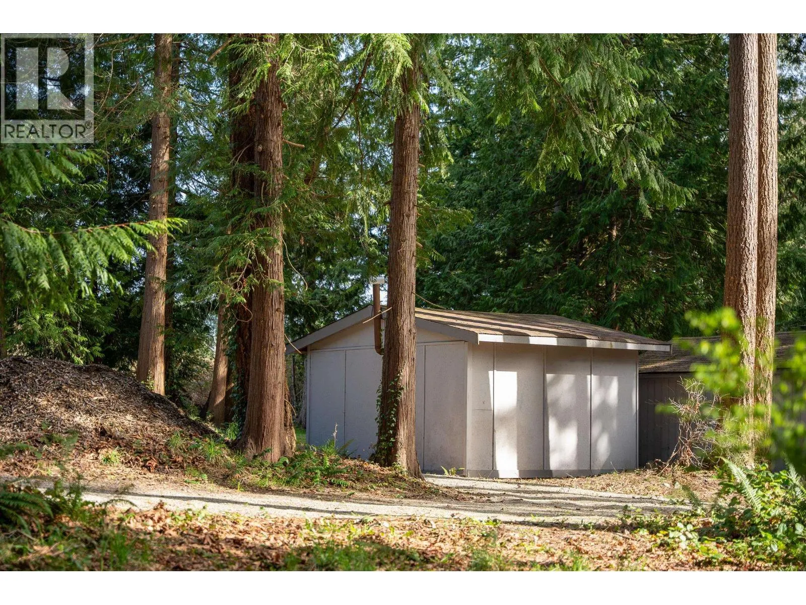 5080 SUNSHINE COAST HIGHWAY