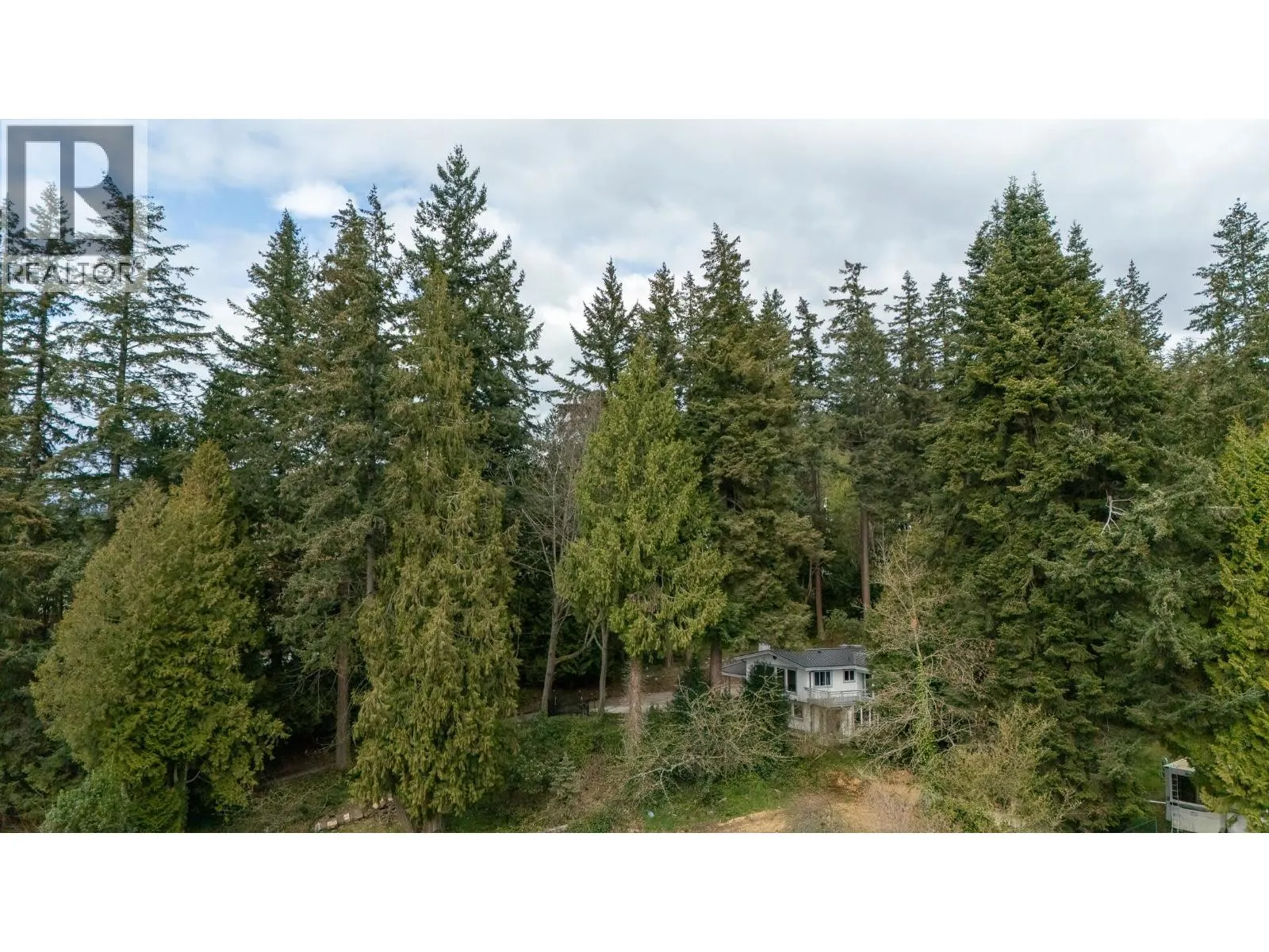 5080 SUNSHINE COAST HIGHWAY