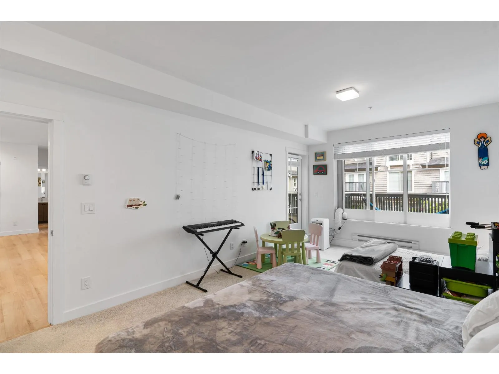 A213 20487 65 AVENUE