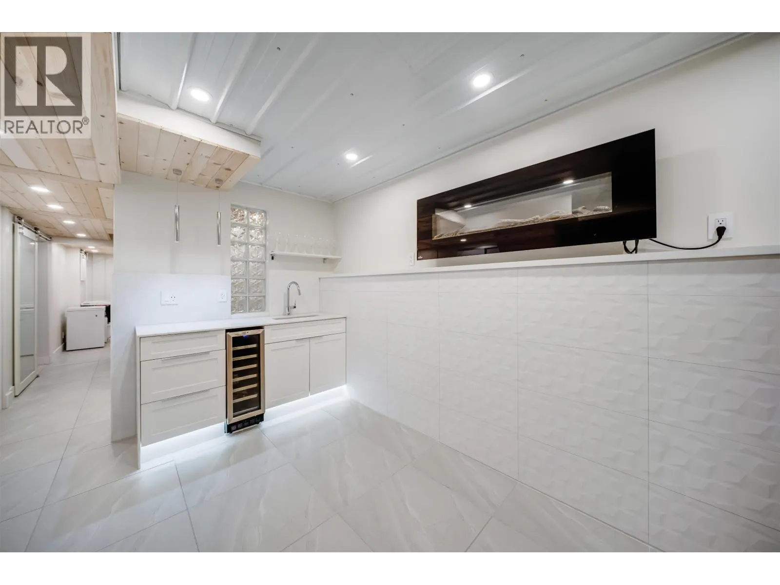867 FREDERICK ROAD