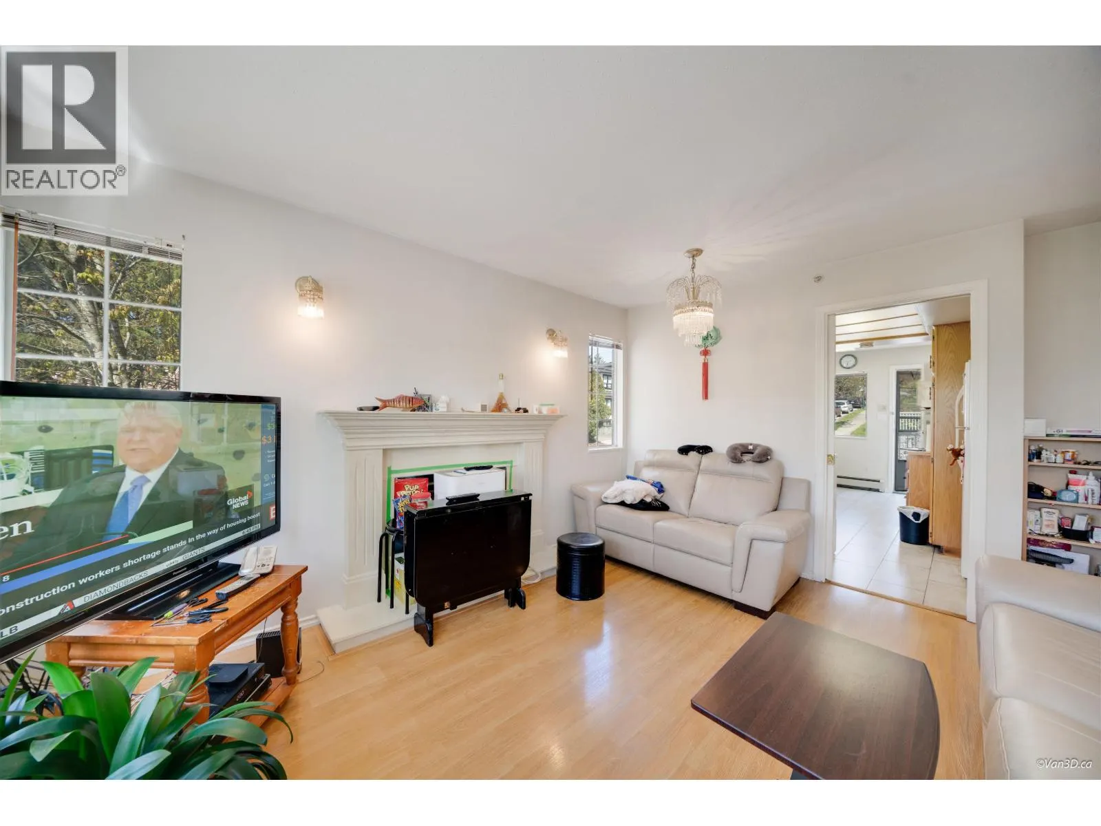 4502 NANAIMO STREET