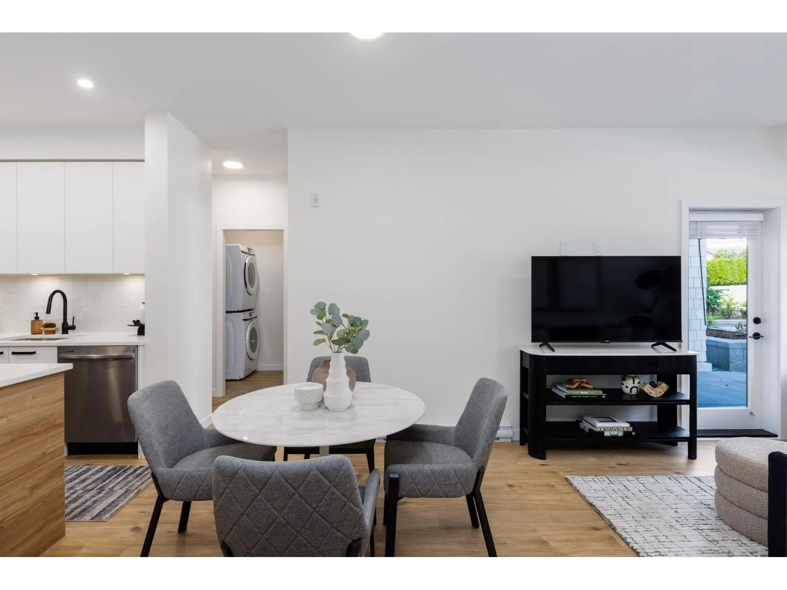 408 33920 BEST AVENUE
