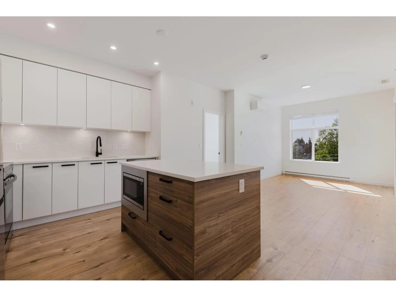 105 33920 BEST AVENUE