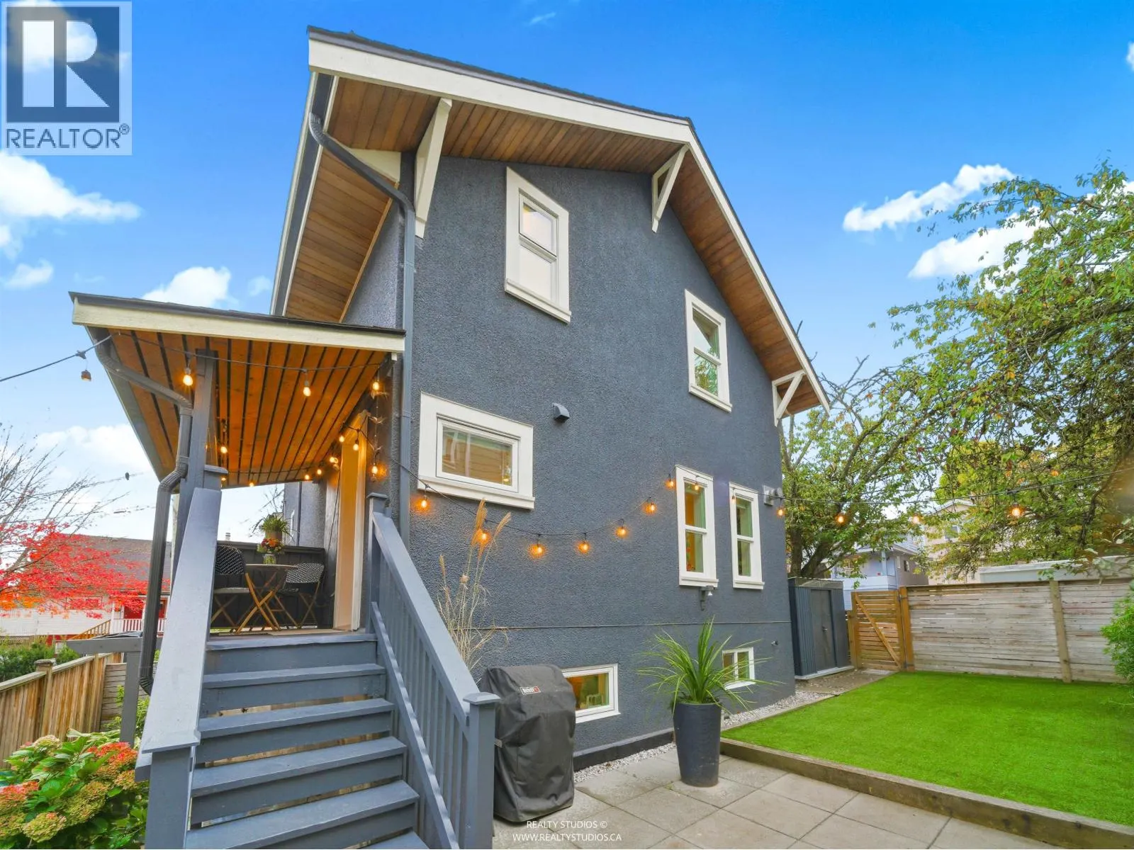 3849 ST. CATHERINES STREET