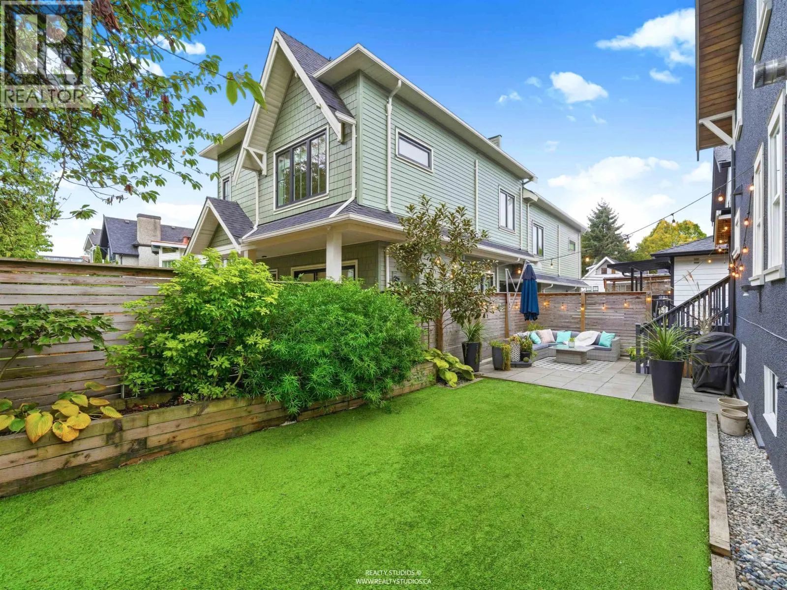 3849 ST. CATHERINES STREET