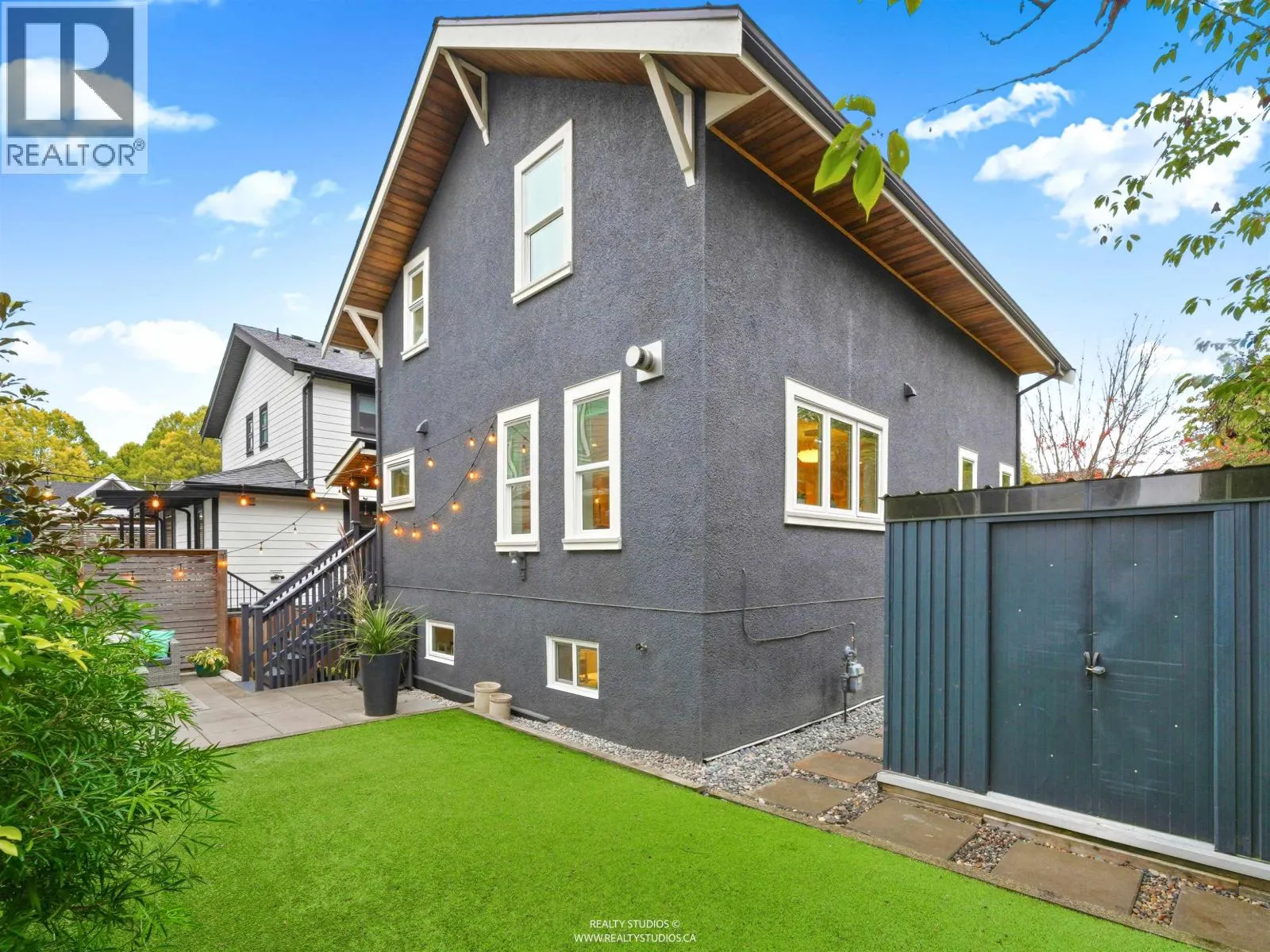 3849 ST. CATHERINES STREET