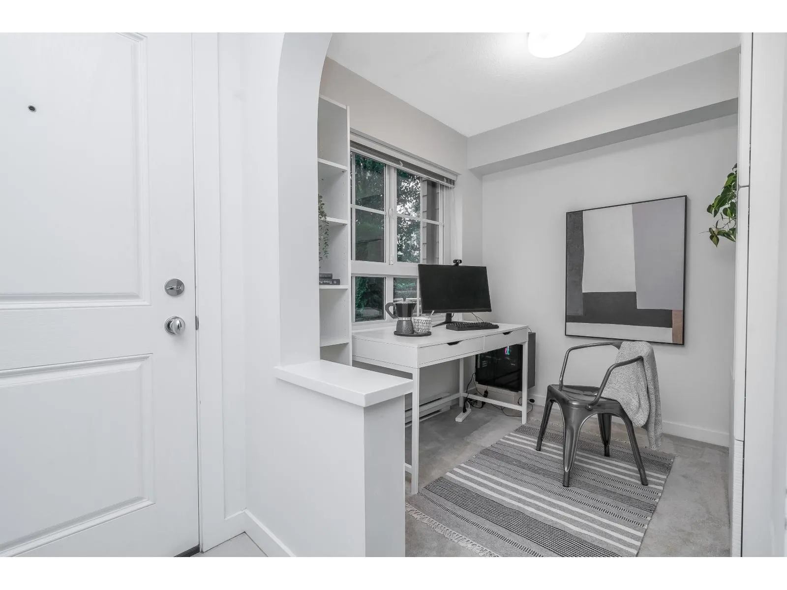 60 8476 207A STREET