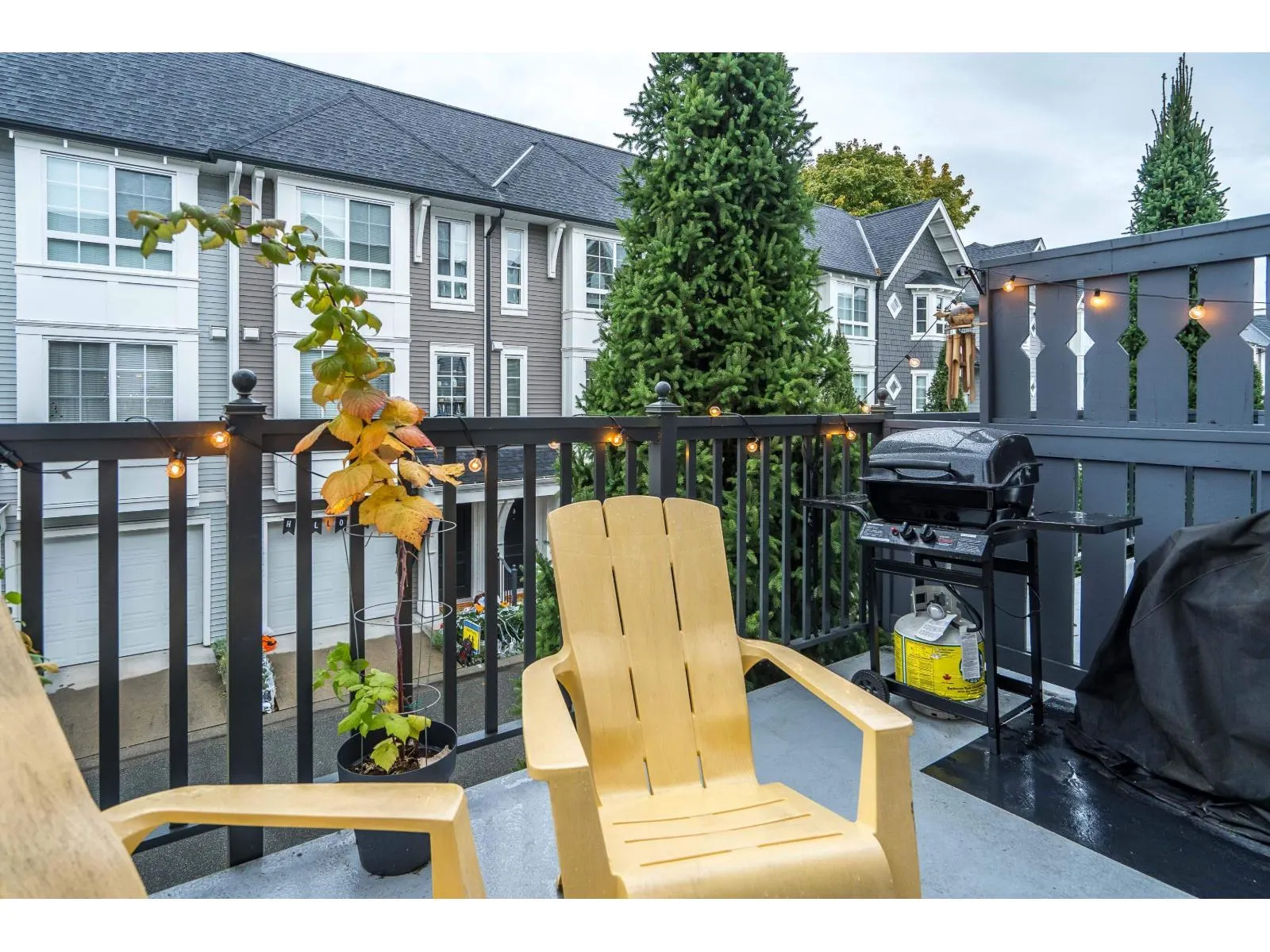 60 8476 207A STREET