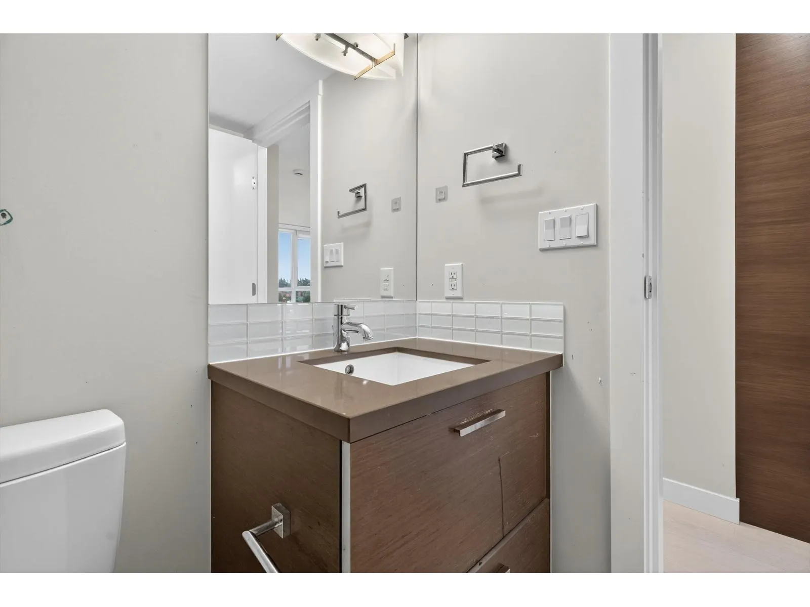 1105 10777 UNIVERSITY DRIVE