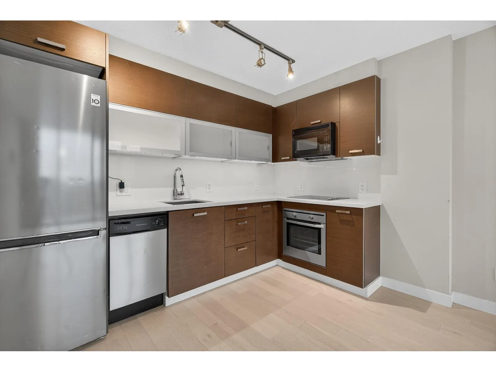 1105 10777 UNIVERSITY DRIVE