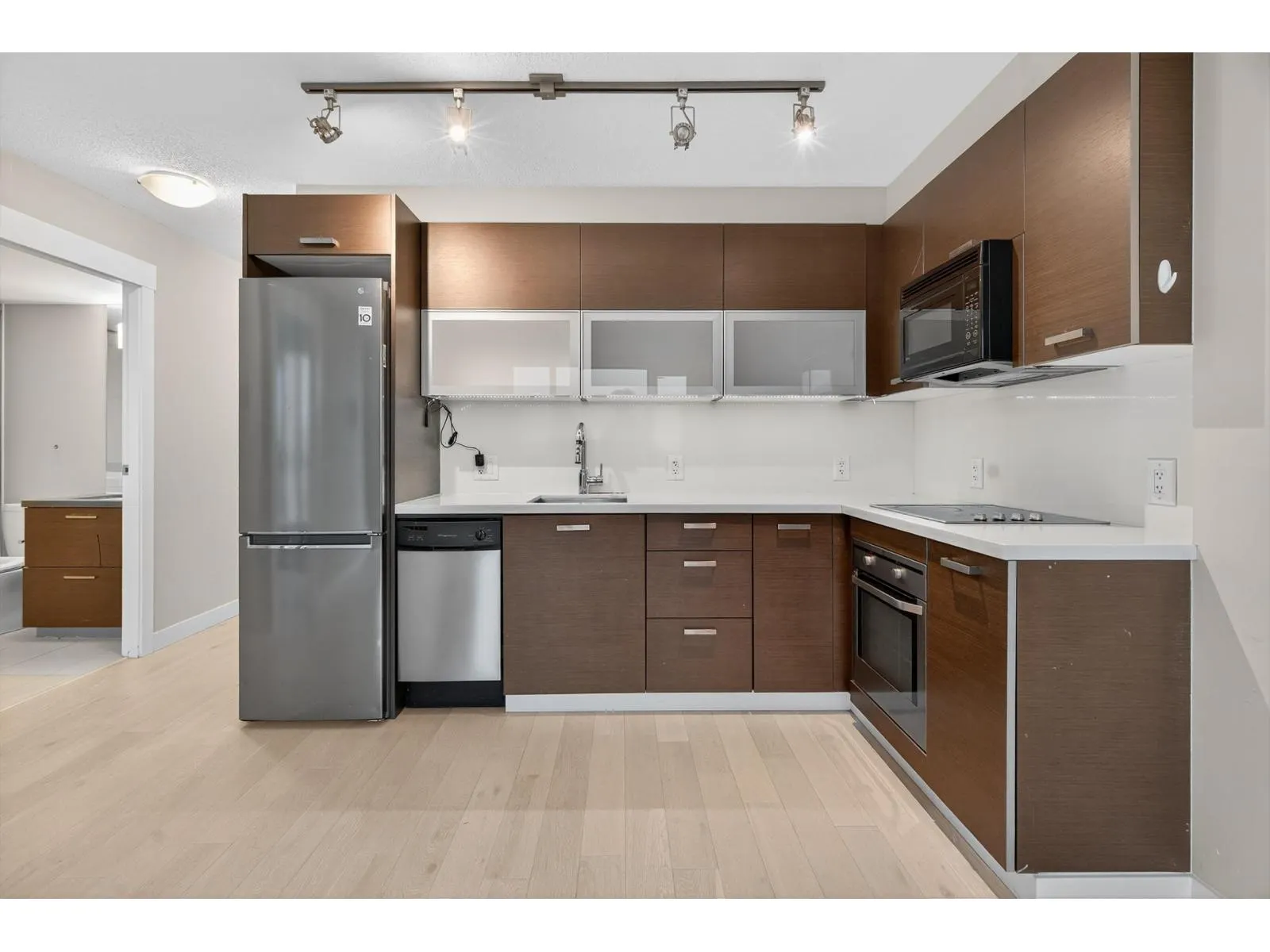 1105 10777 UNIVERSITY DRIVE