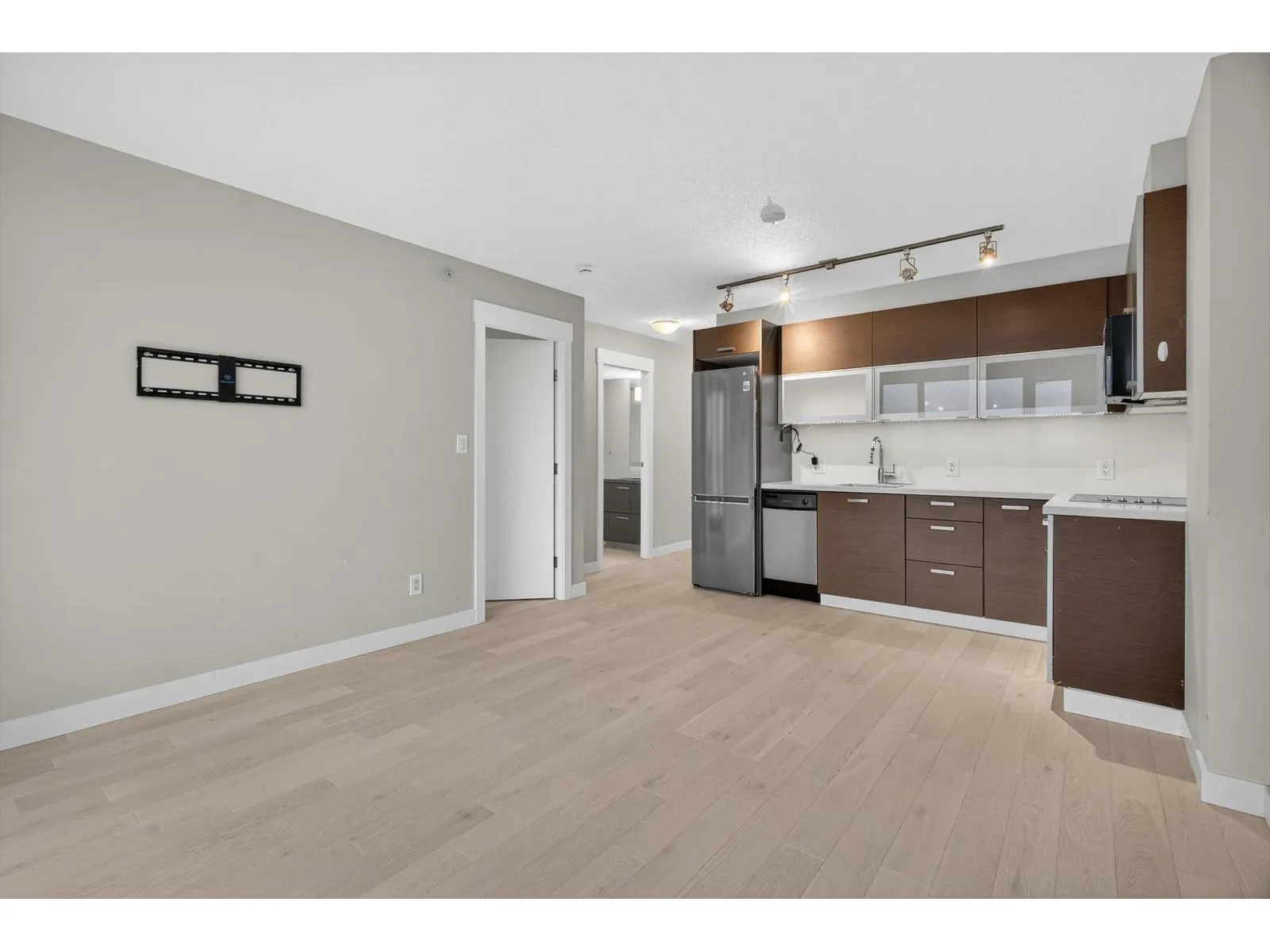 1105 10777 UNIVERSITY DRIVE