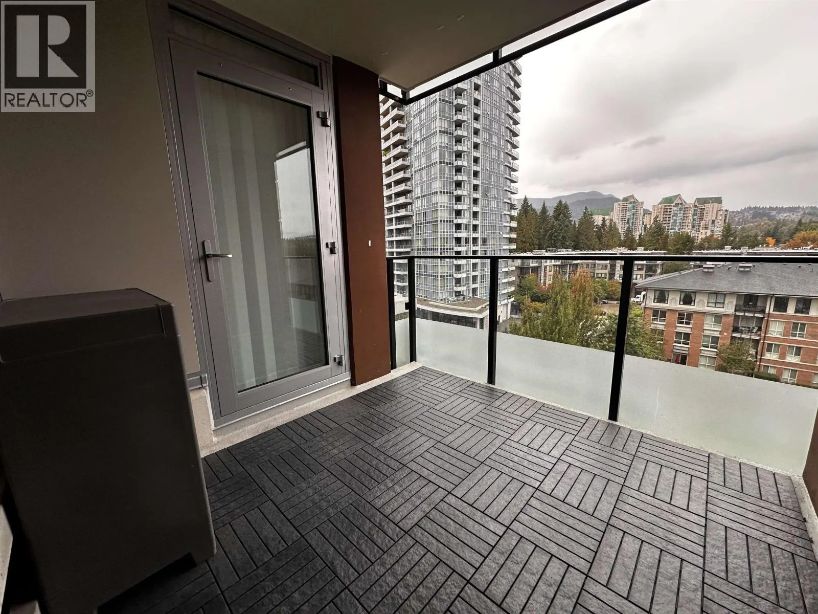706 3100 WINDSOR GATE