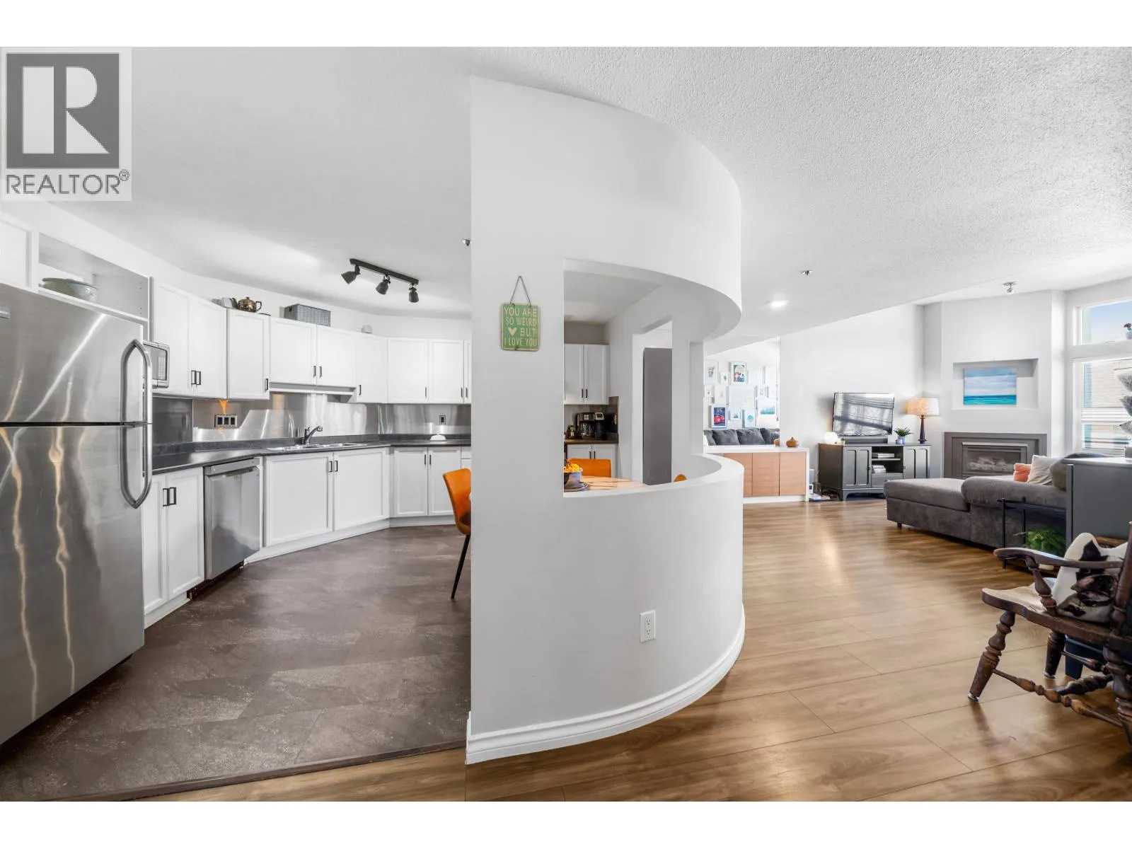 405 2335 WHYTE AVENUE