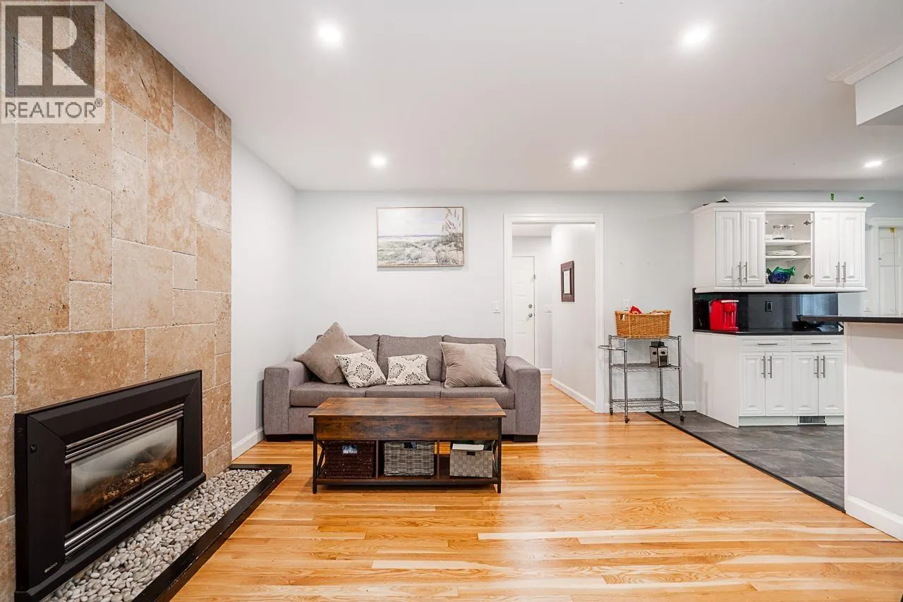 1402 BRIARCLIFFE DRIVE