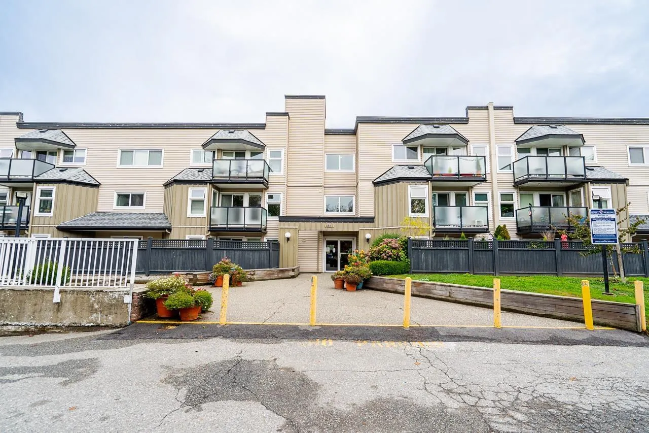 8 1850 E SOUTHMERE CRESCENT