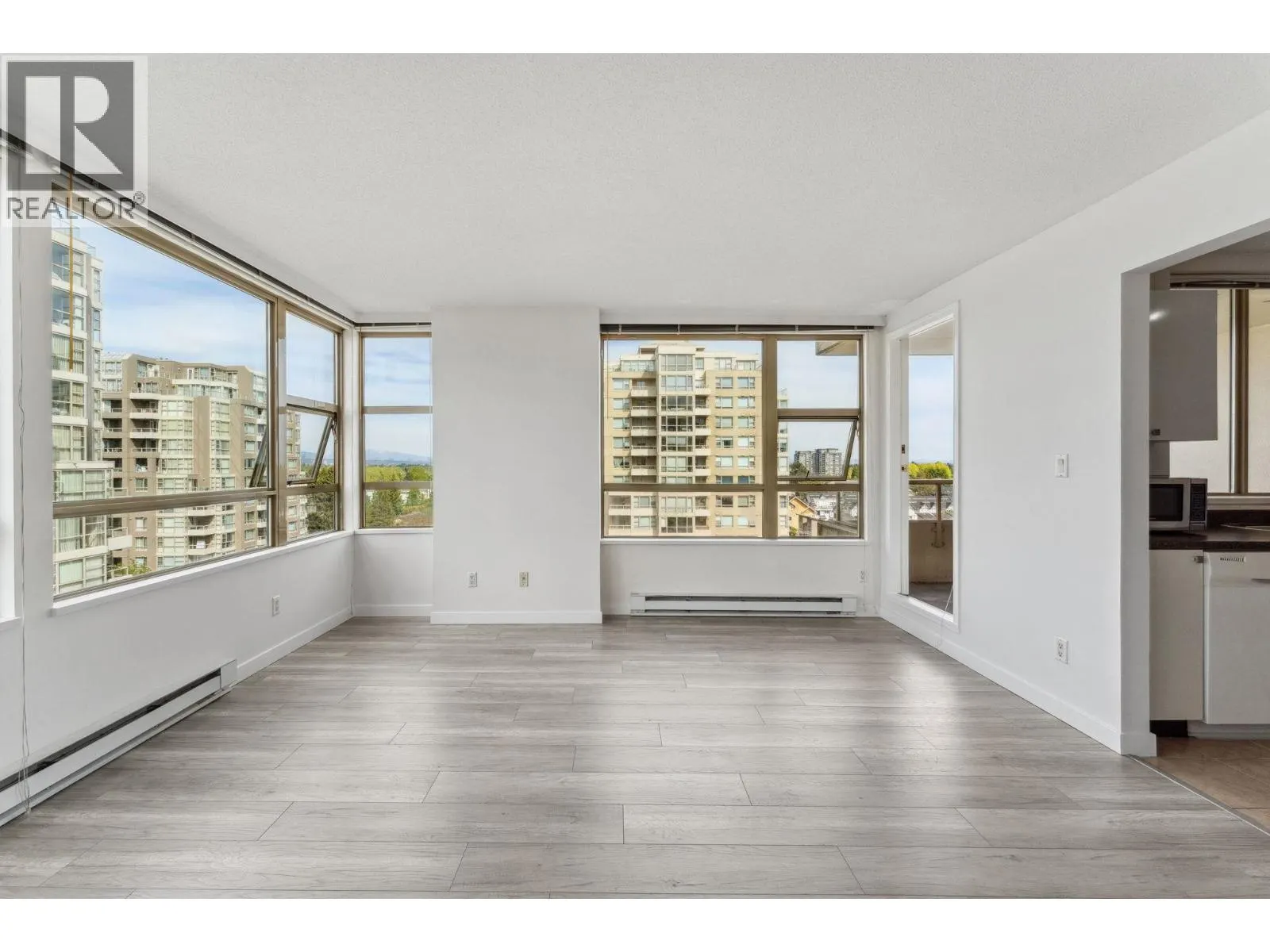 1105 8238 SABA ROAD