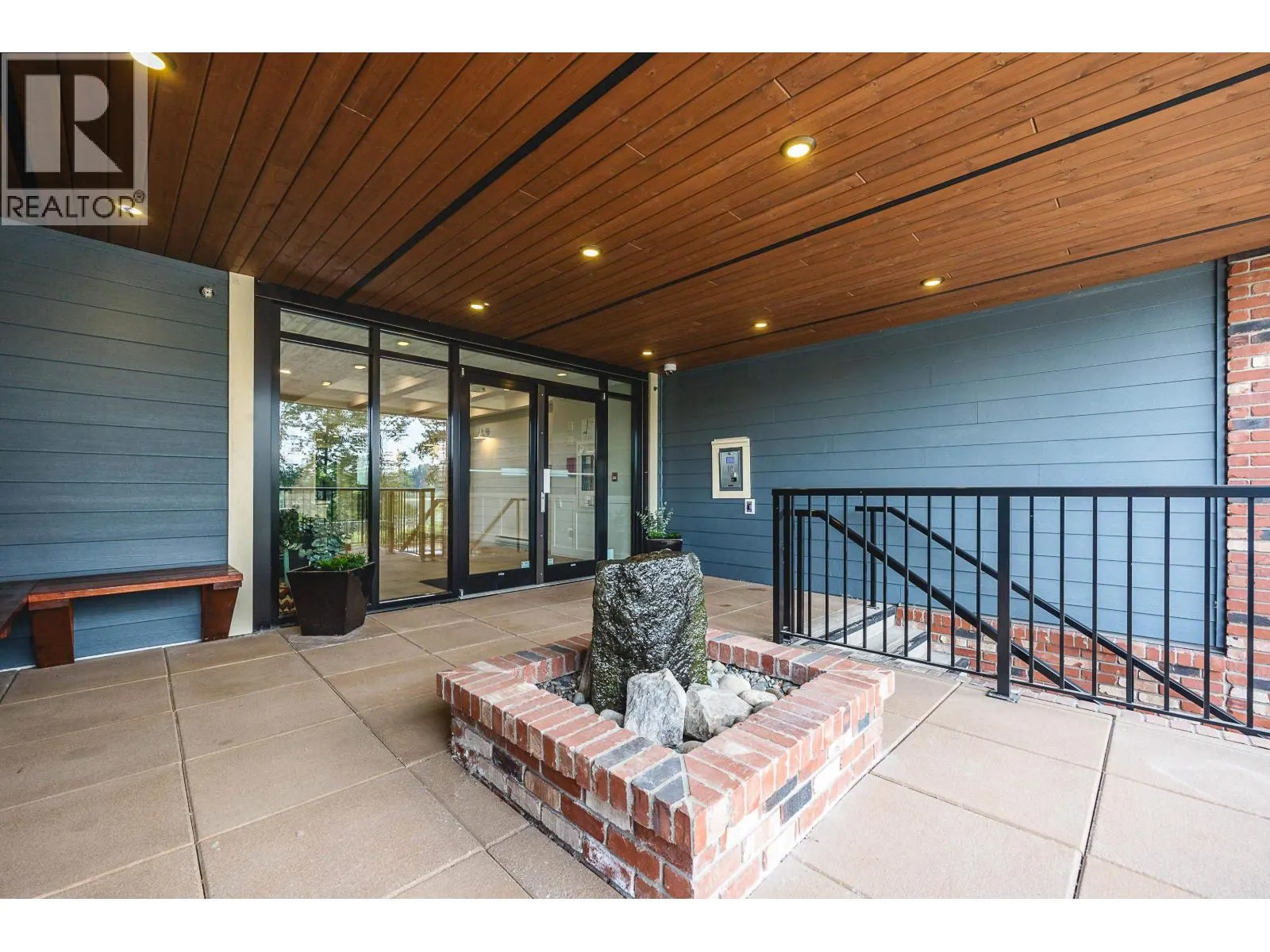 409 22327 RIVER ROAD