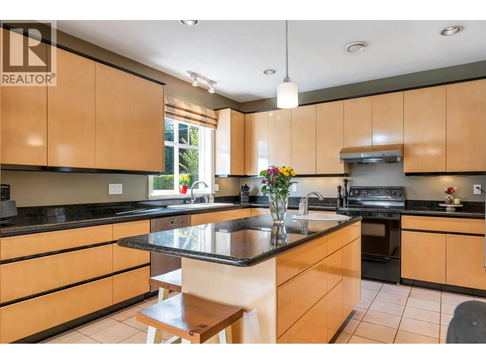5062 GRANVILLE STREET