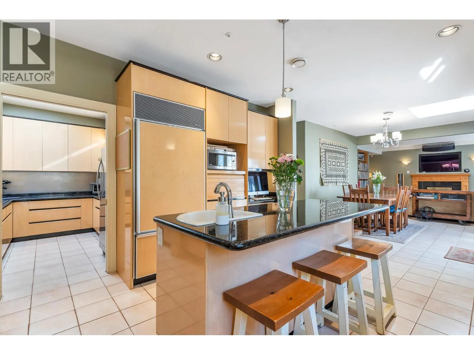 5062 GRANVILLE STREET