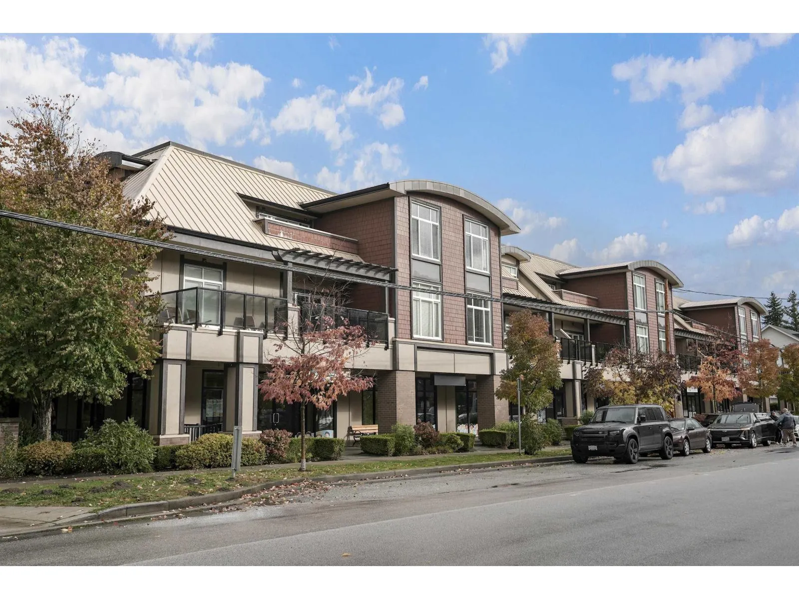 208 14885 60 AVENUE