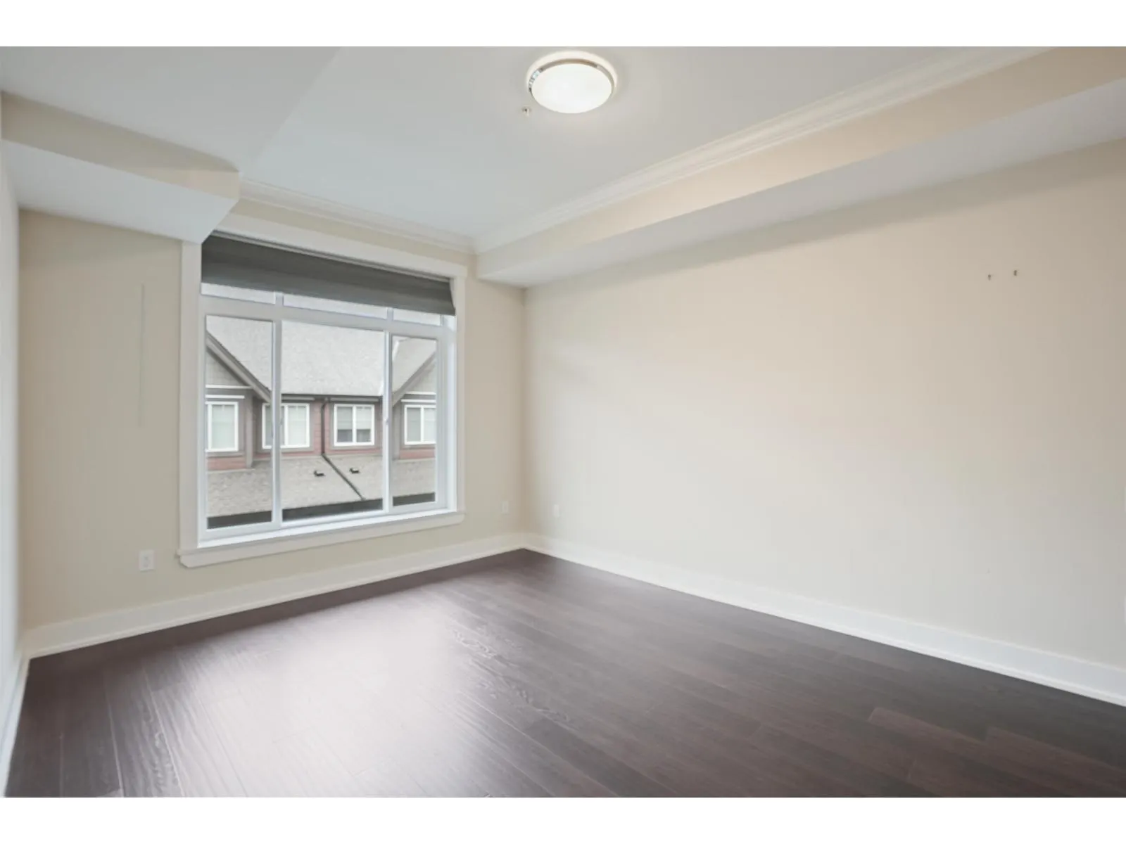 208 14885 60 AVENUE