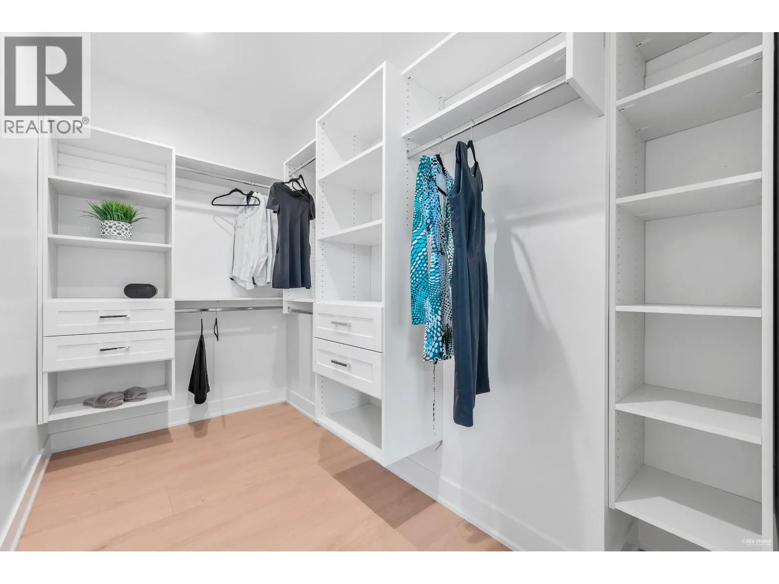 108 8233 WILLIAMS ROAD