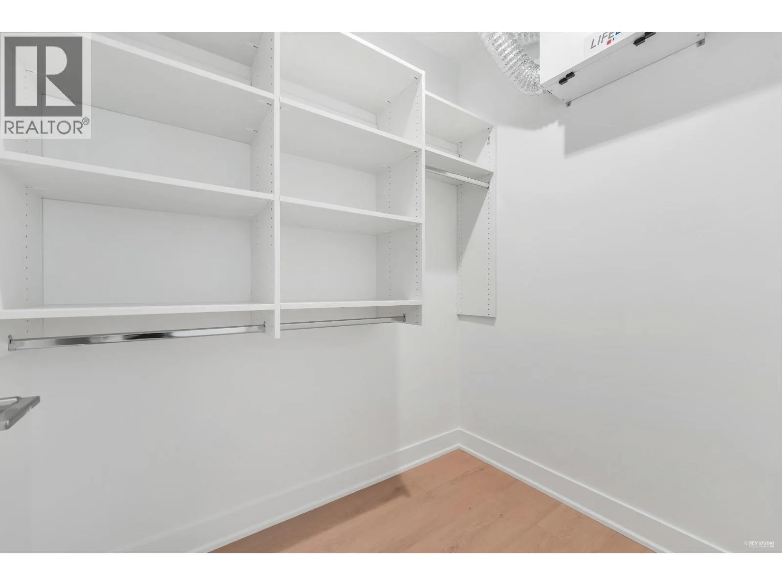 108 8233 WILLIAMS ROAD