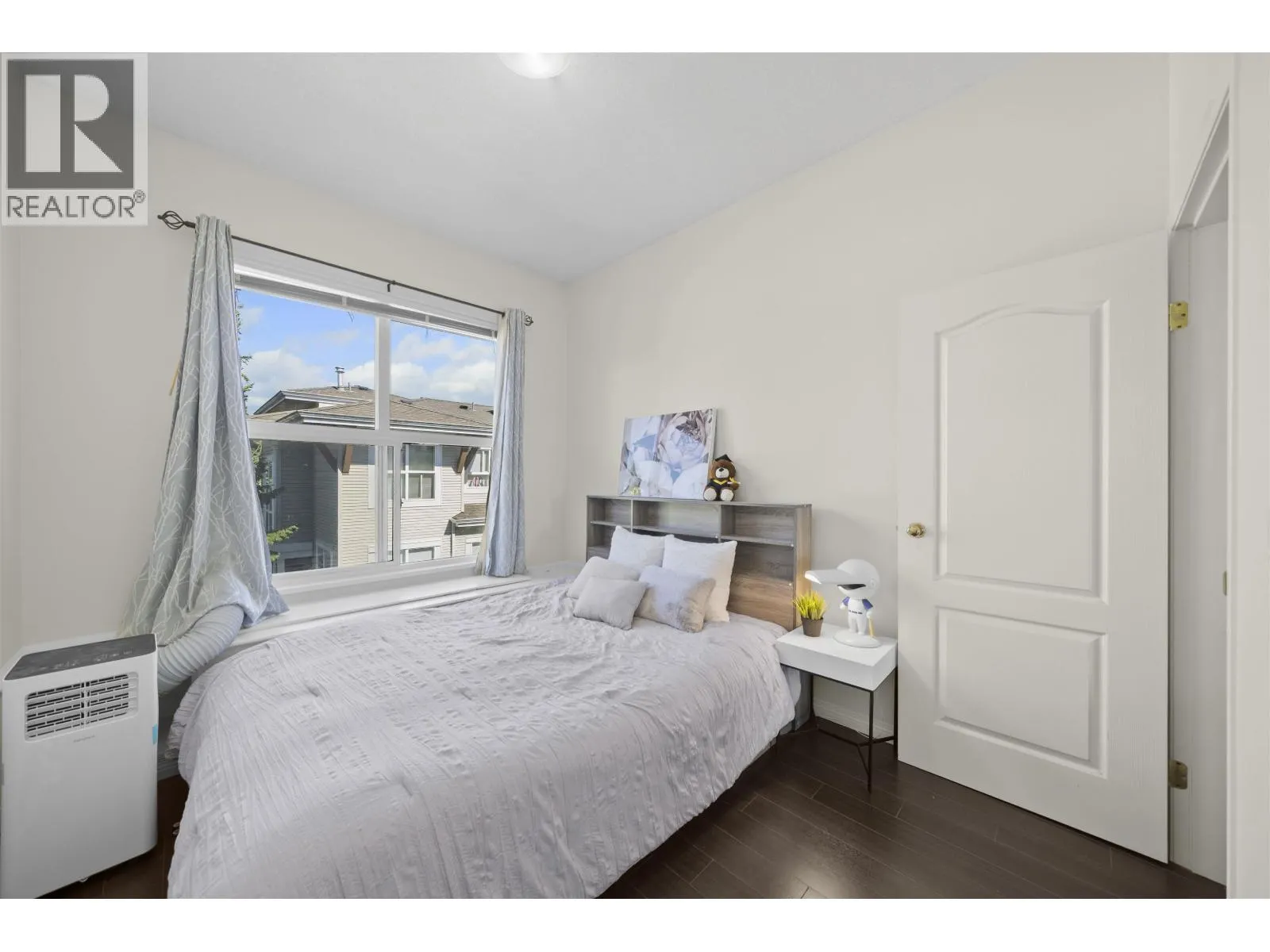 3 7111 LYNNWOOD DRIVE