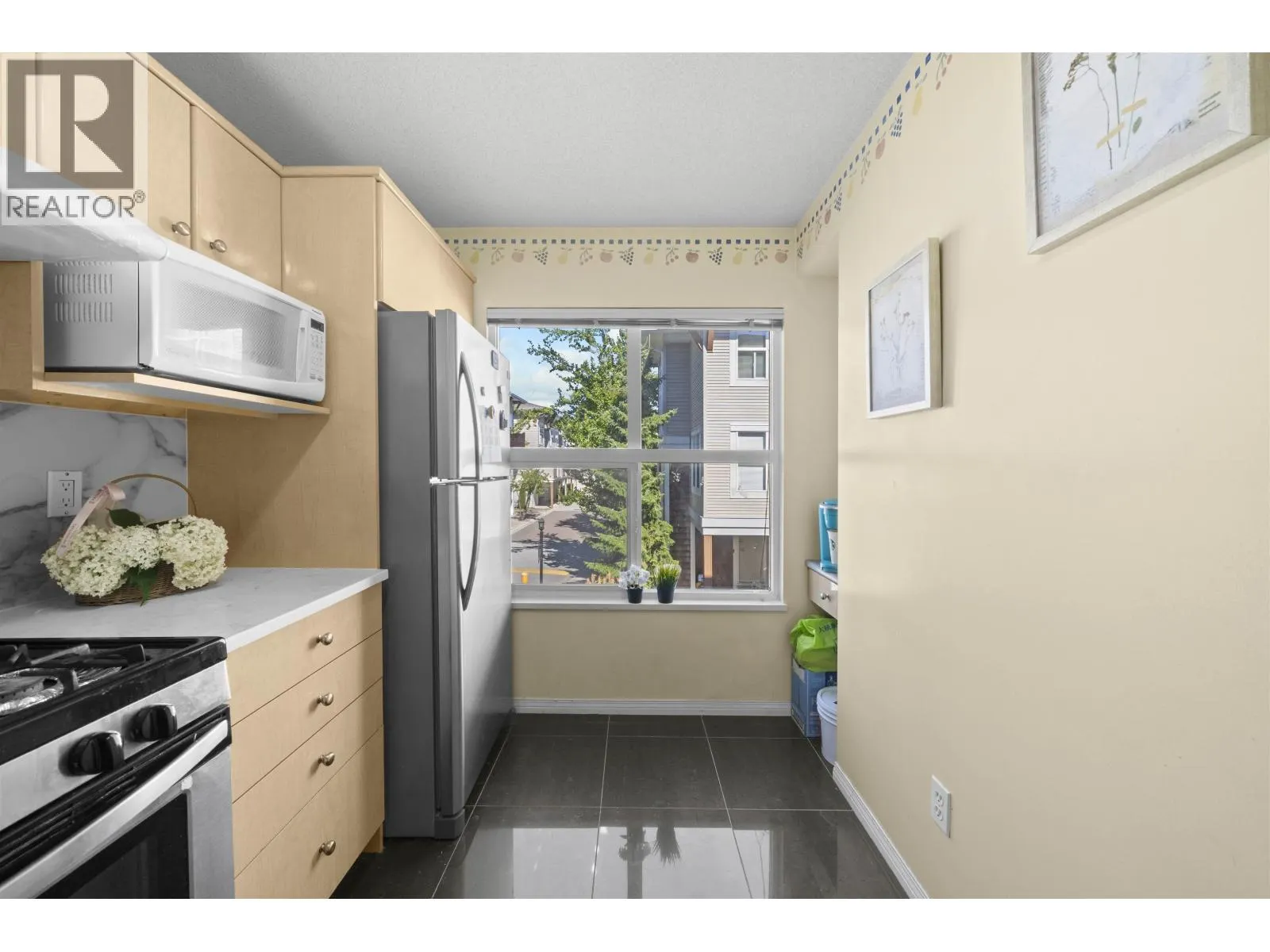 3 7111 LYNNWOOD DRIVE