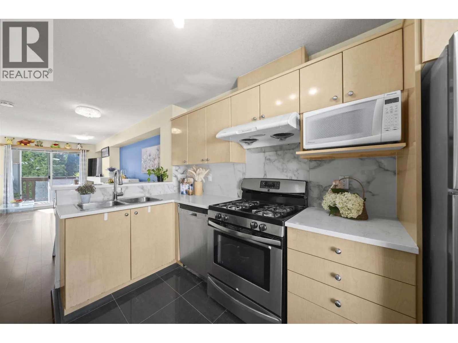 3 7111 LYNNWOOD DRIVE