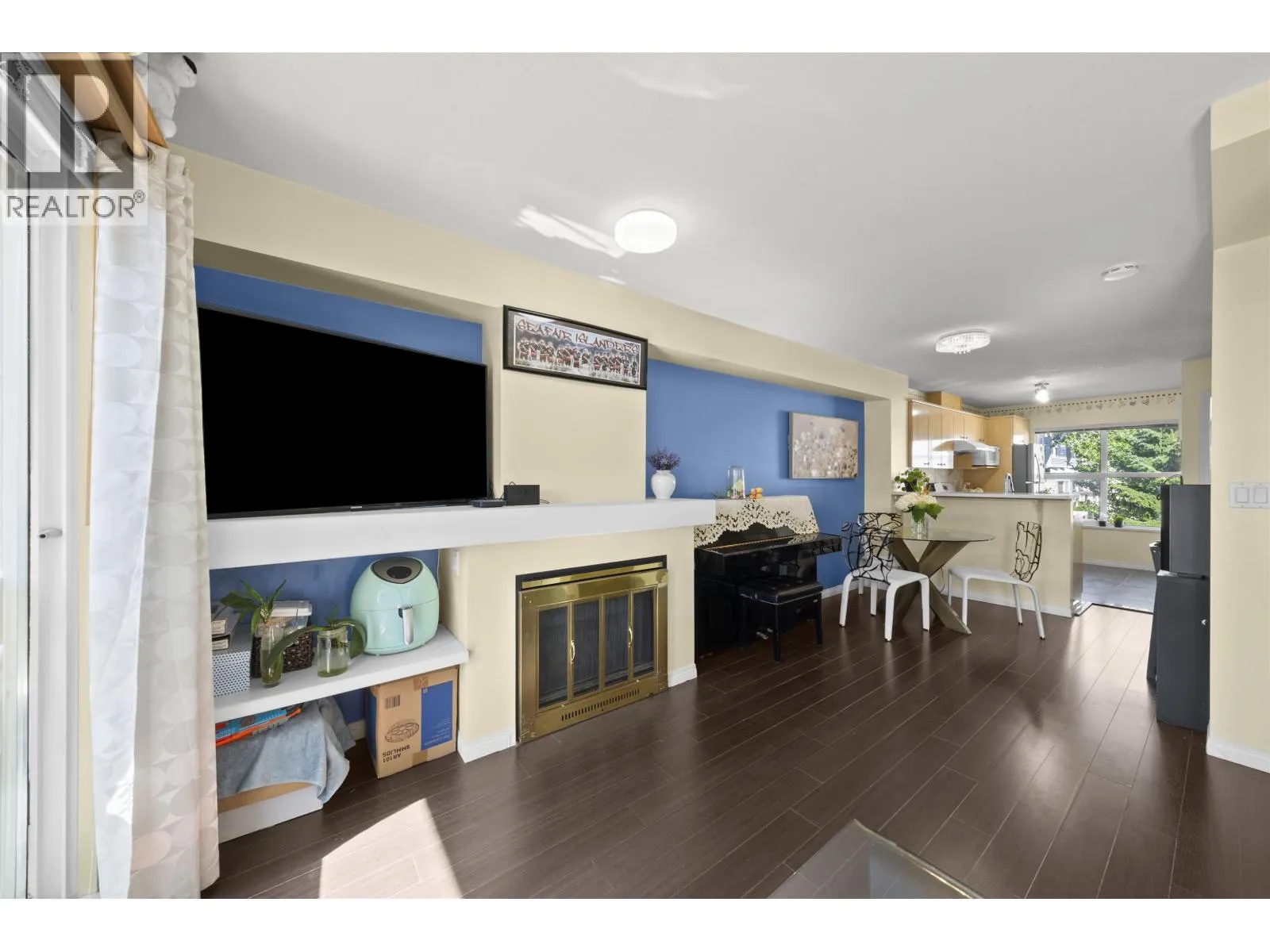 3 7111 LYNNWOOD DRIVE