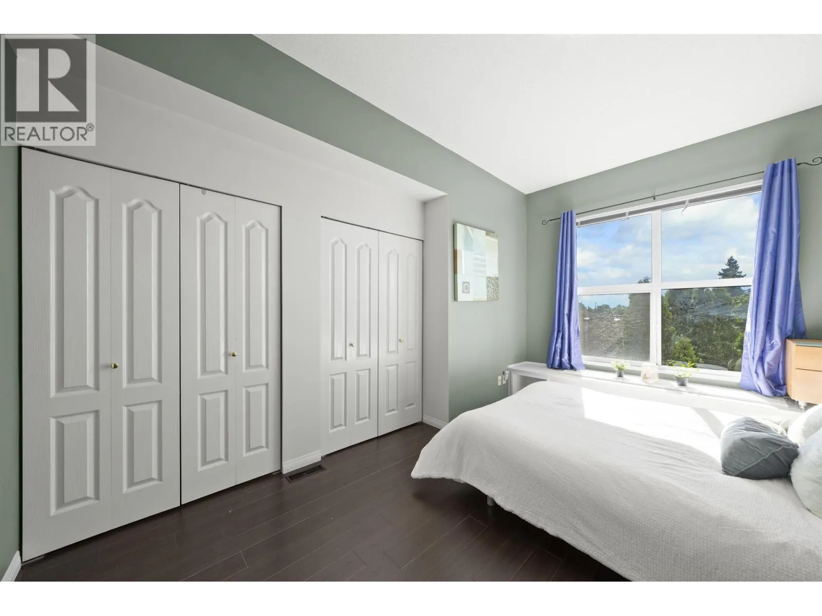 3 7111 LYNNWOOD DRIVE