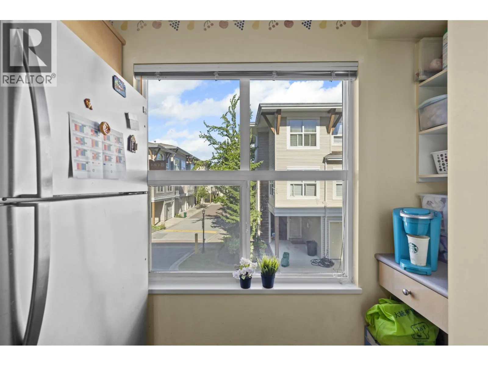 3 7111 LYNNWOOD DRIVE