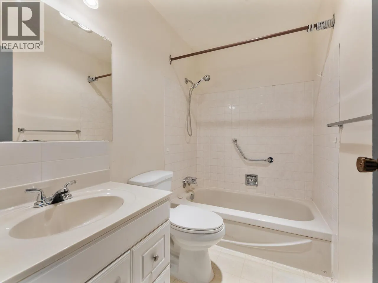 19 3851 BLUNDELL ROAD