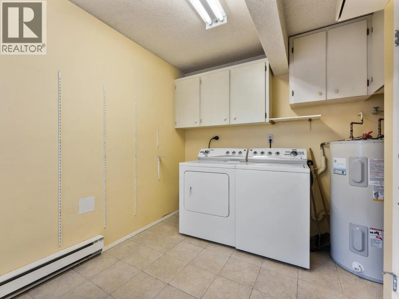 19 3851 BLUNDELL ROAD