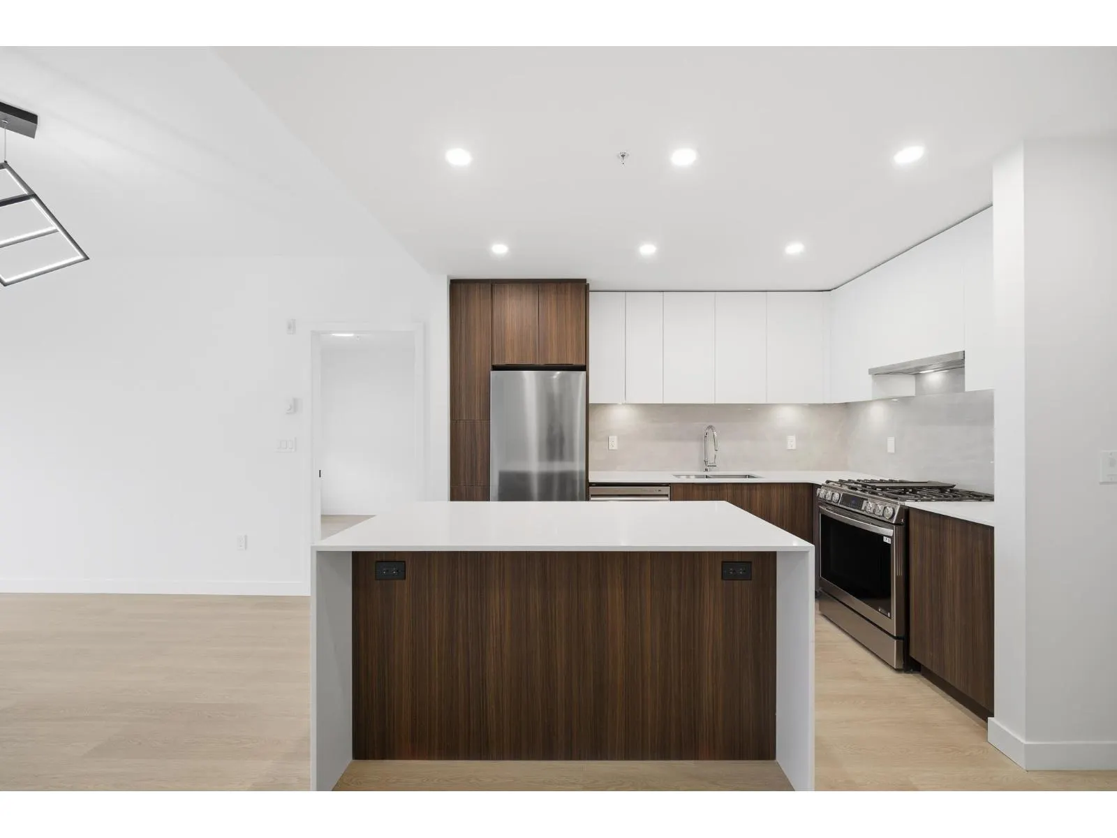 A501 7980 206A STREET