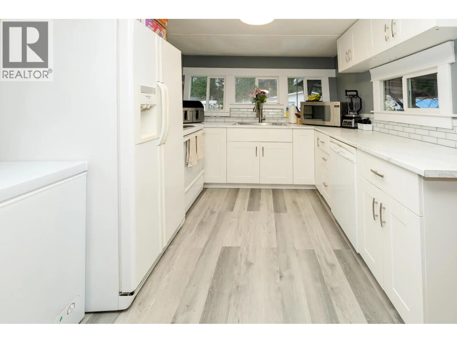 23252 CALVIN CRESCENT