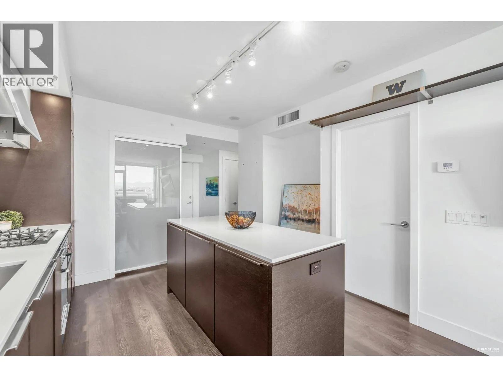 1007 5233 GILBERT ROAD
