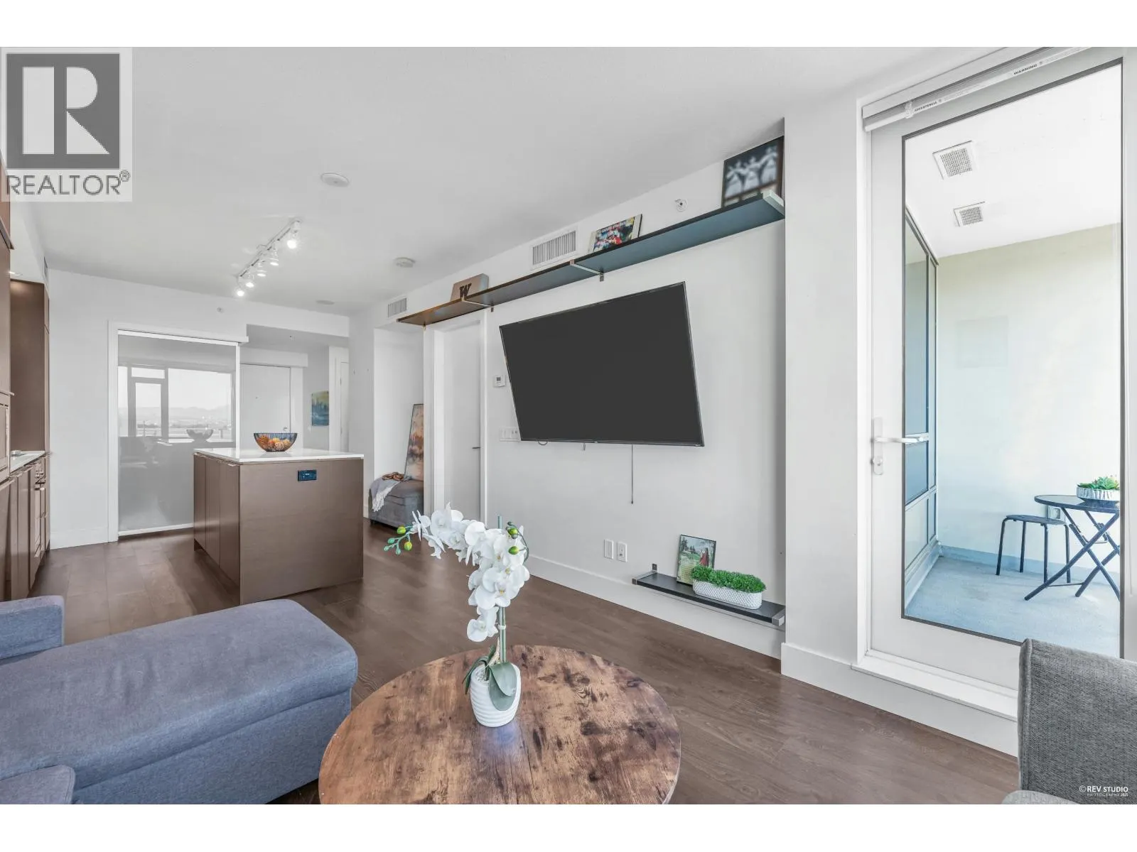 1007 5233 GILBERT ROAD