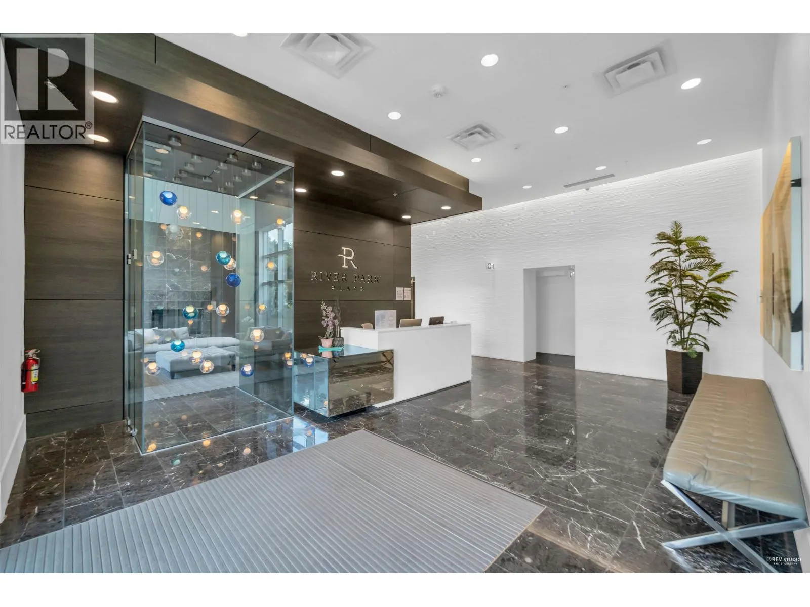 1007 5233 GILBERT ROAD