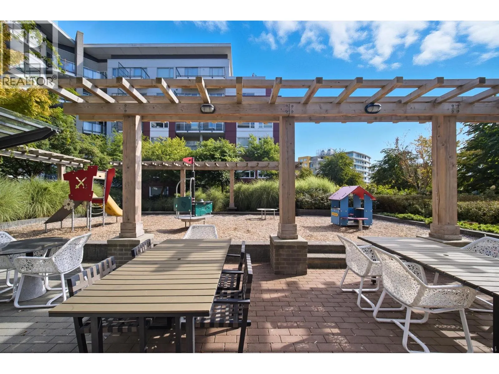 132 5311 CEDARBRIDGE WAY