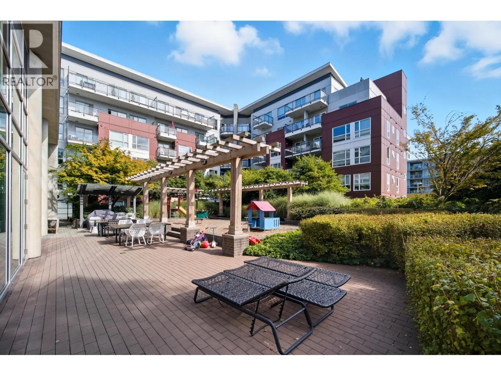 132 5311 CEDARBRIDGE WAY