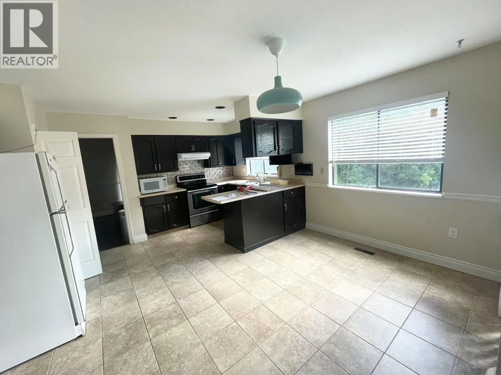 5640 SANDIFORD PLACE