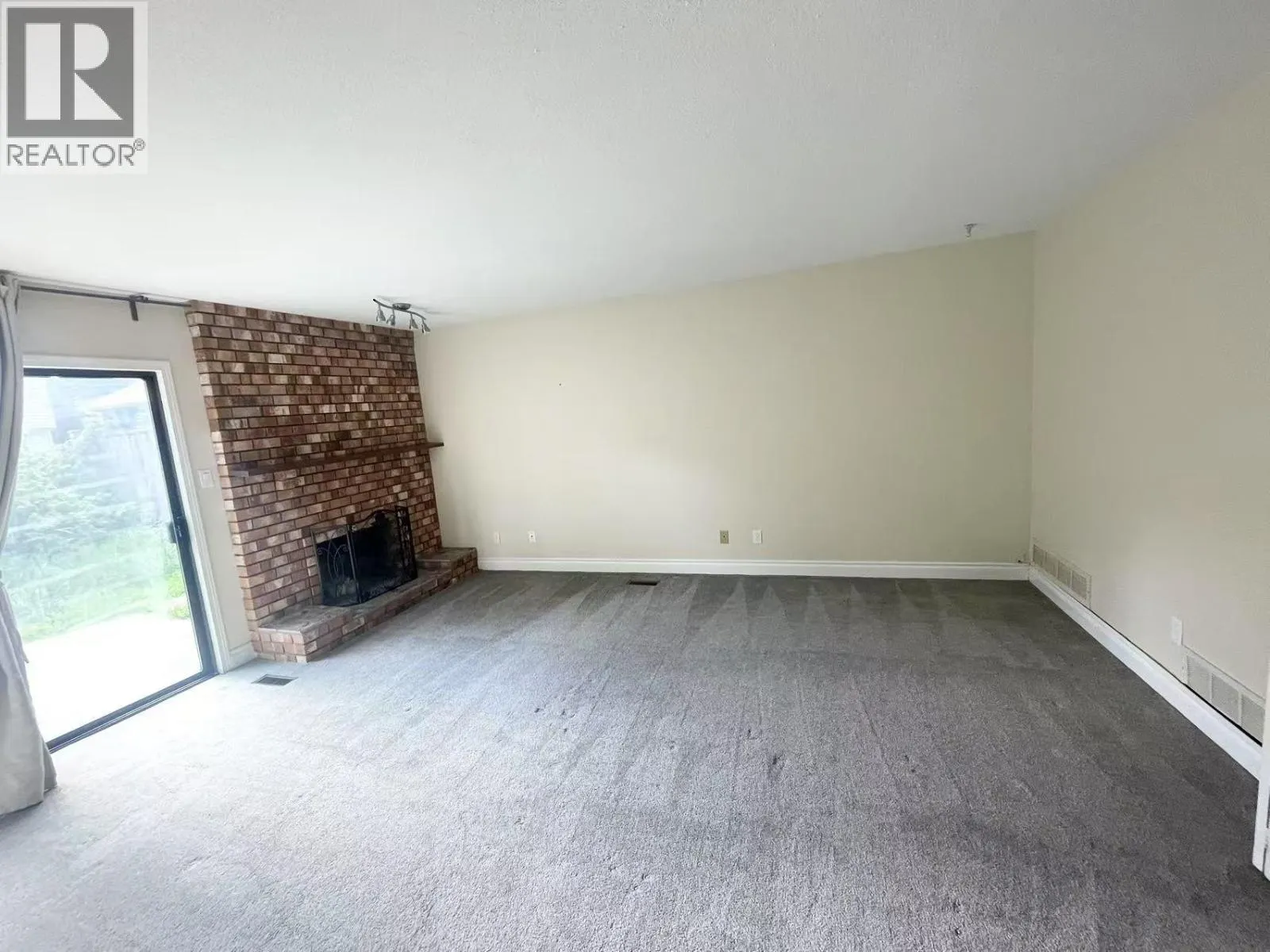 5640 SANDIFORD PLACE