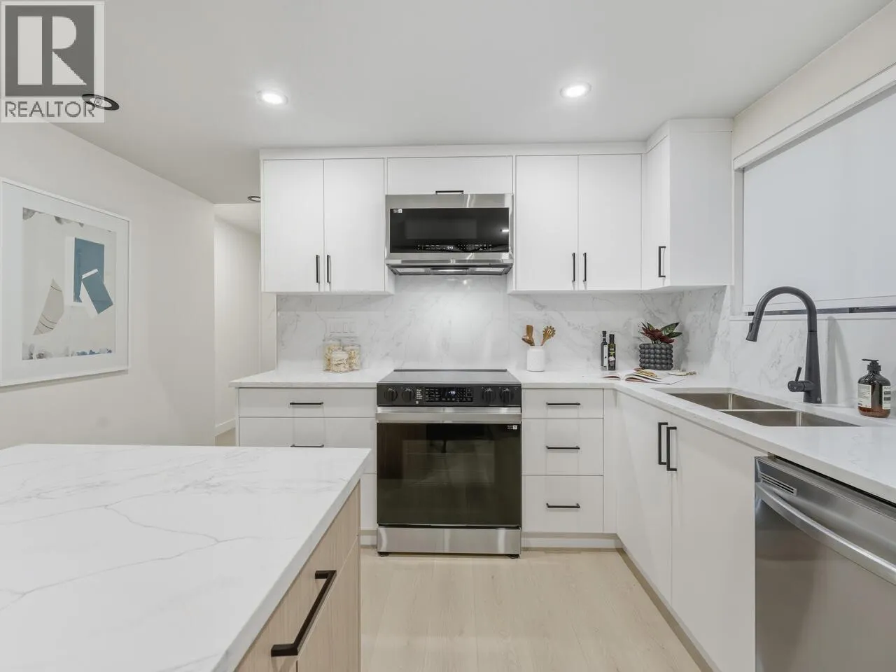 202 1165 BURNABY STREET