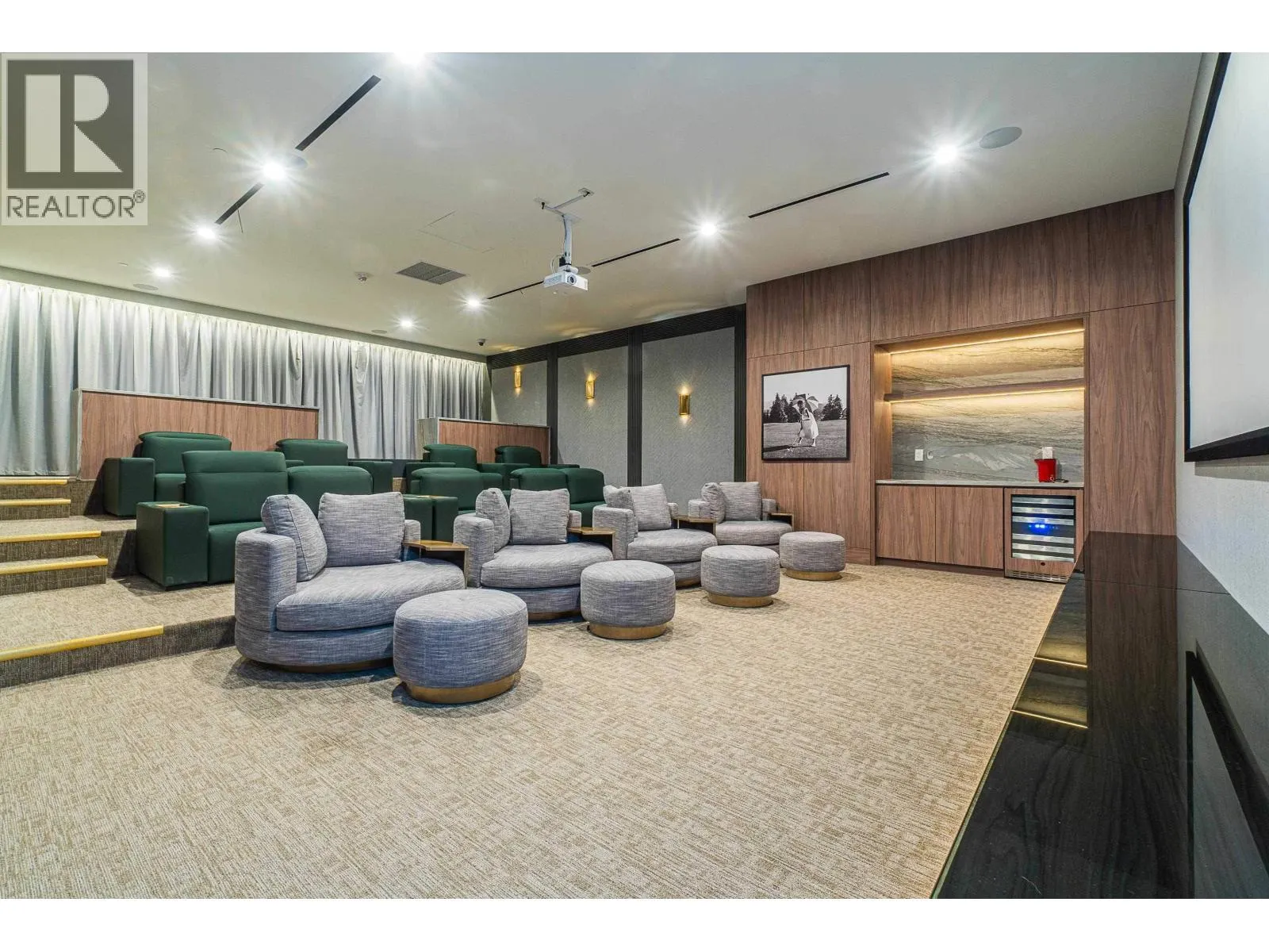 3503 4168 LOUGHEED HIGHWAY