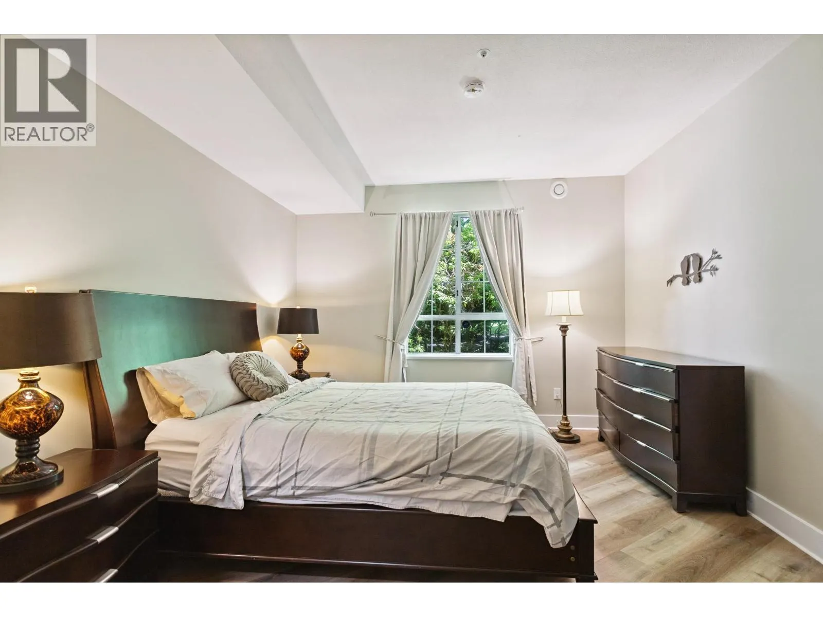 130 5835 HAMPTON PLACE