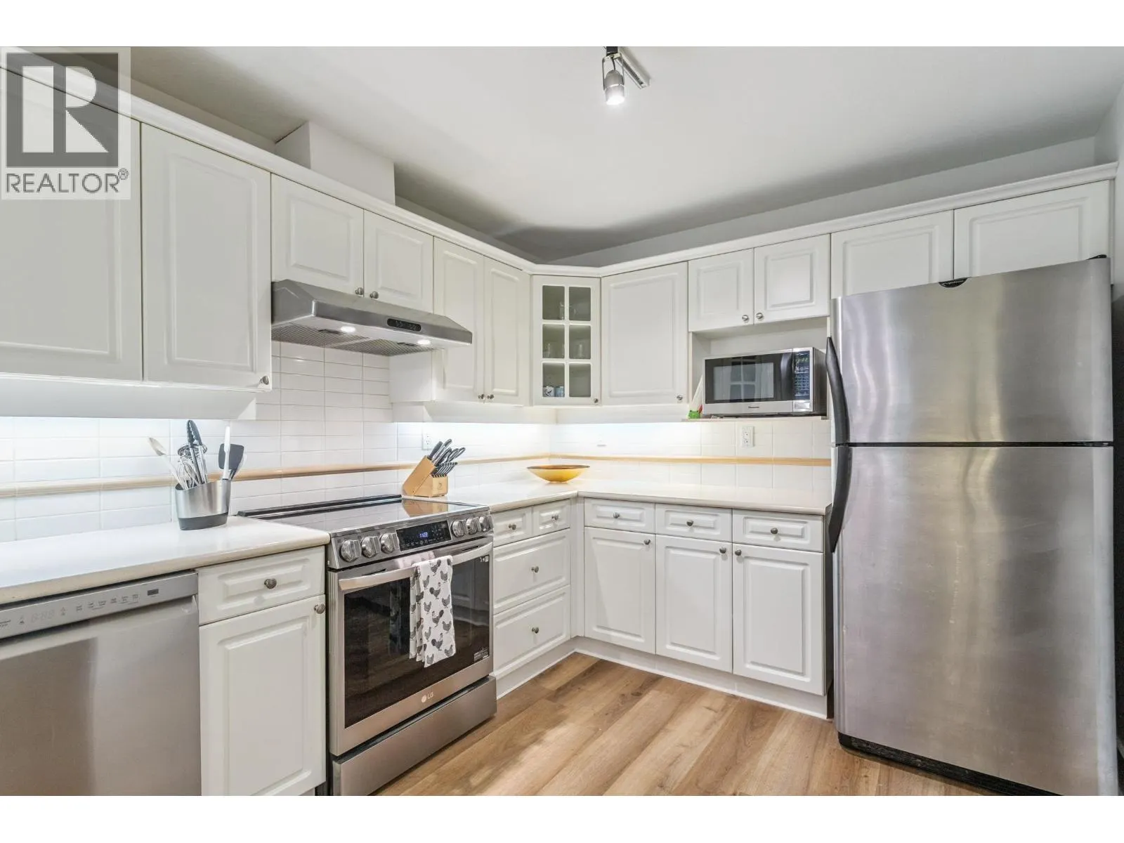 130 5835 HAMPTON PLACE