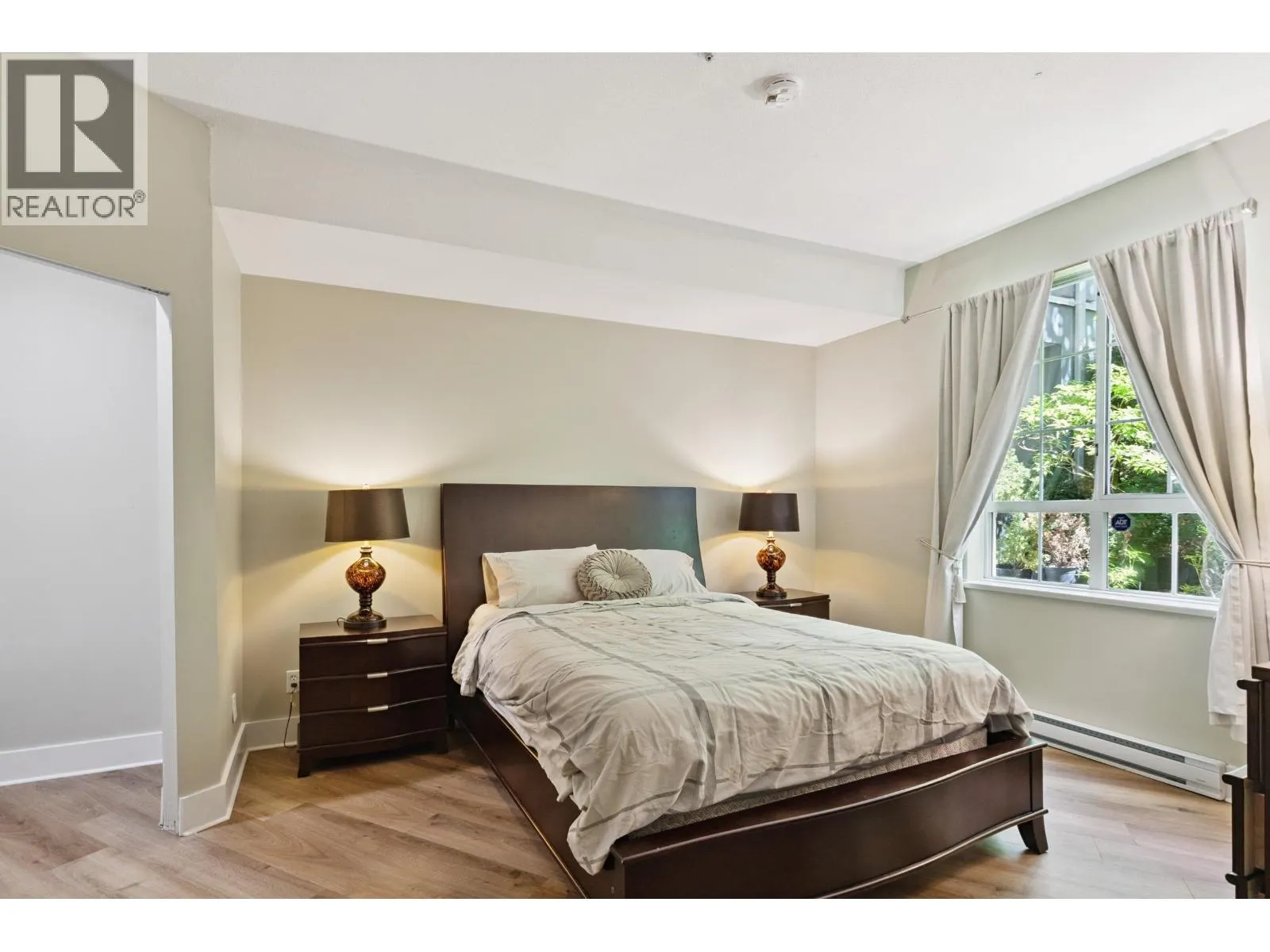 130 5835 HAMPTON PLACE